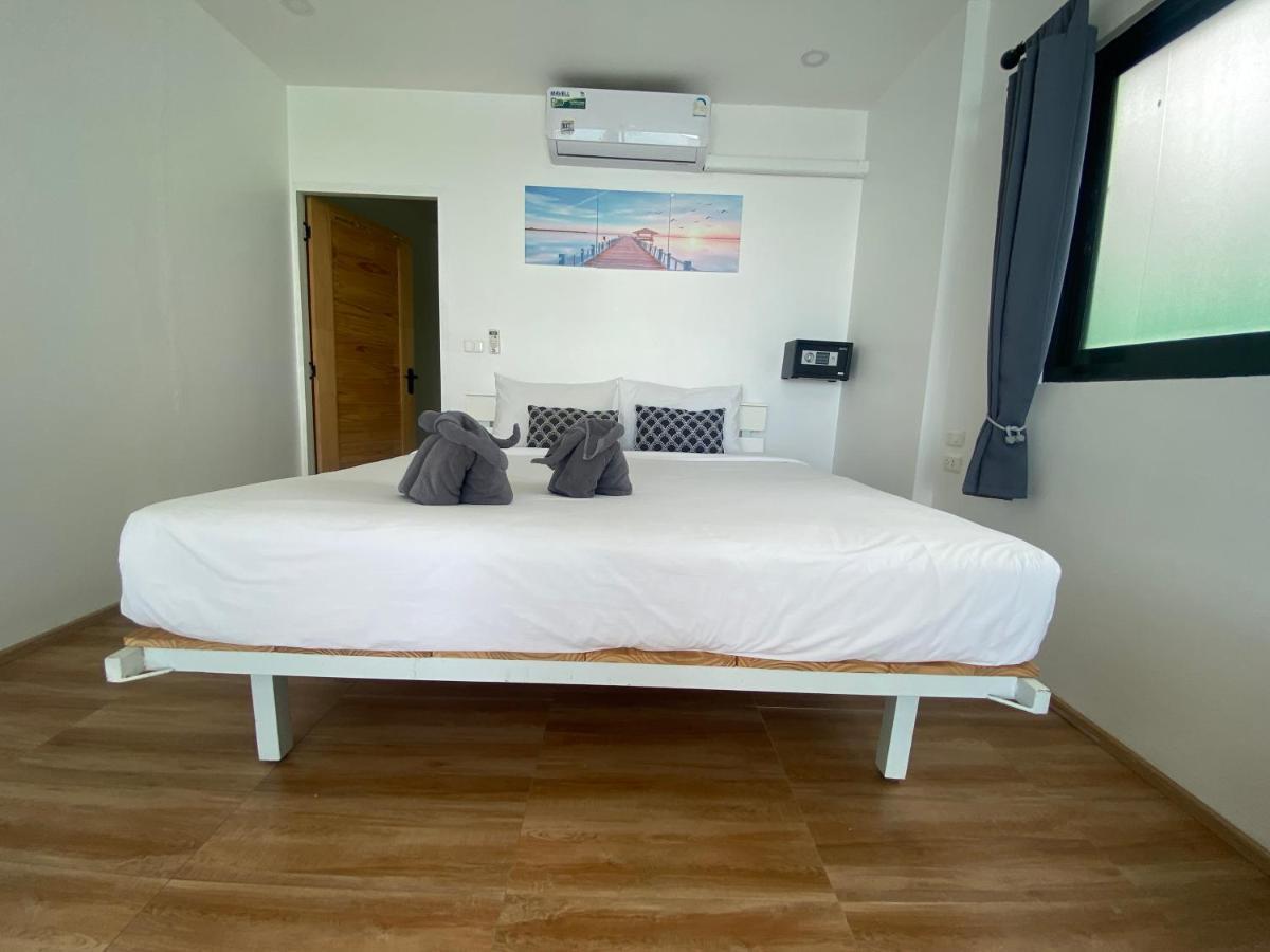 Patong Sunset Villa Phuket Bagian luar foto